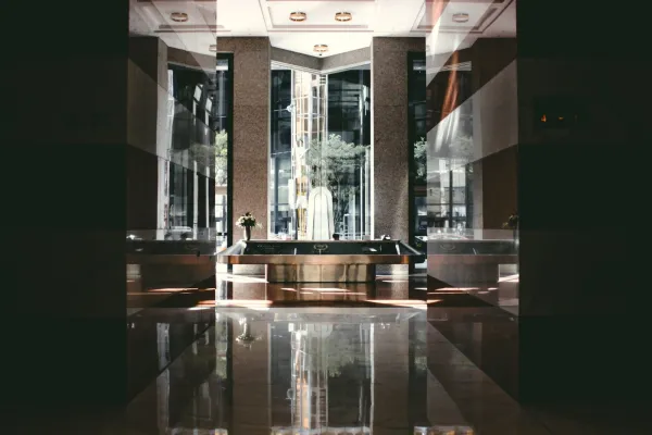 Ten tips for a smooth arrival